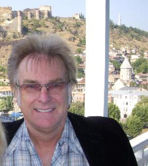 Earl  Carstens