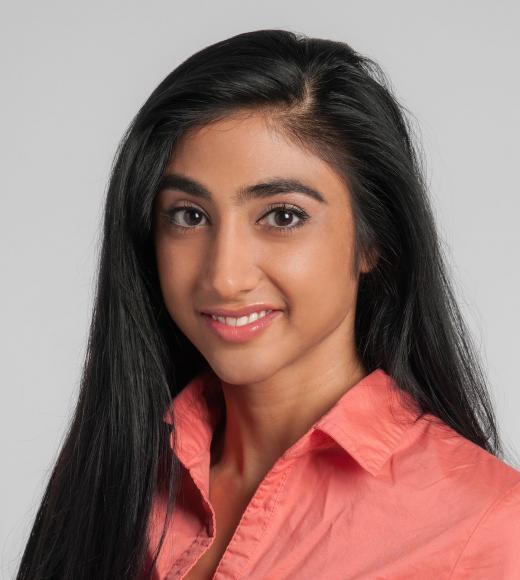 Sheela Toprani headshot